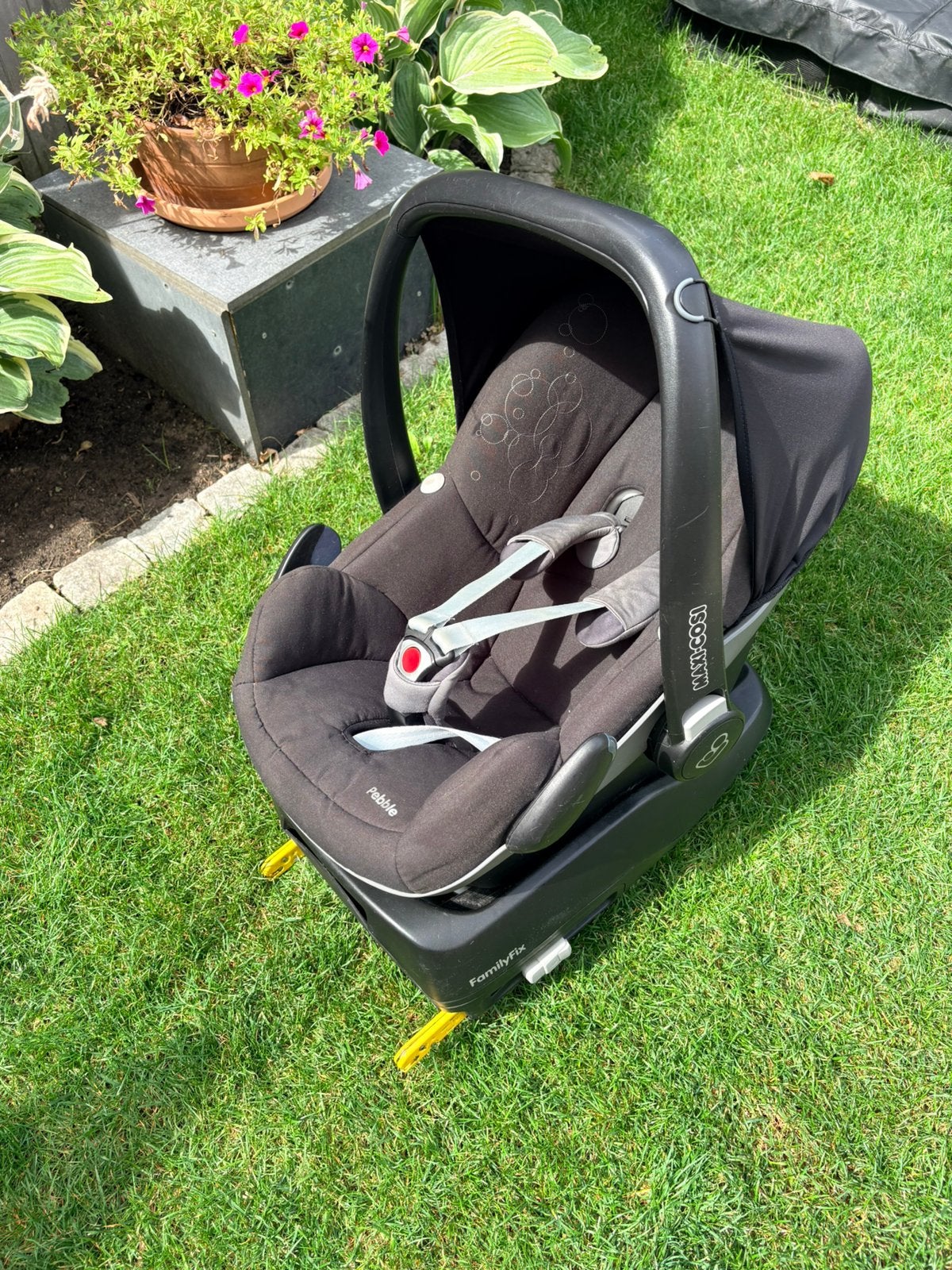 Maxi cosi pebble met family fix, Ophalen, Gebruikt, Isofix, 0 t/m 13 kg