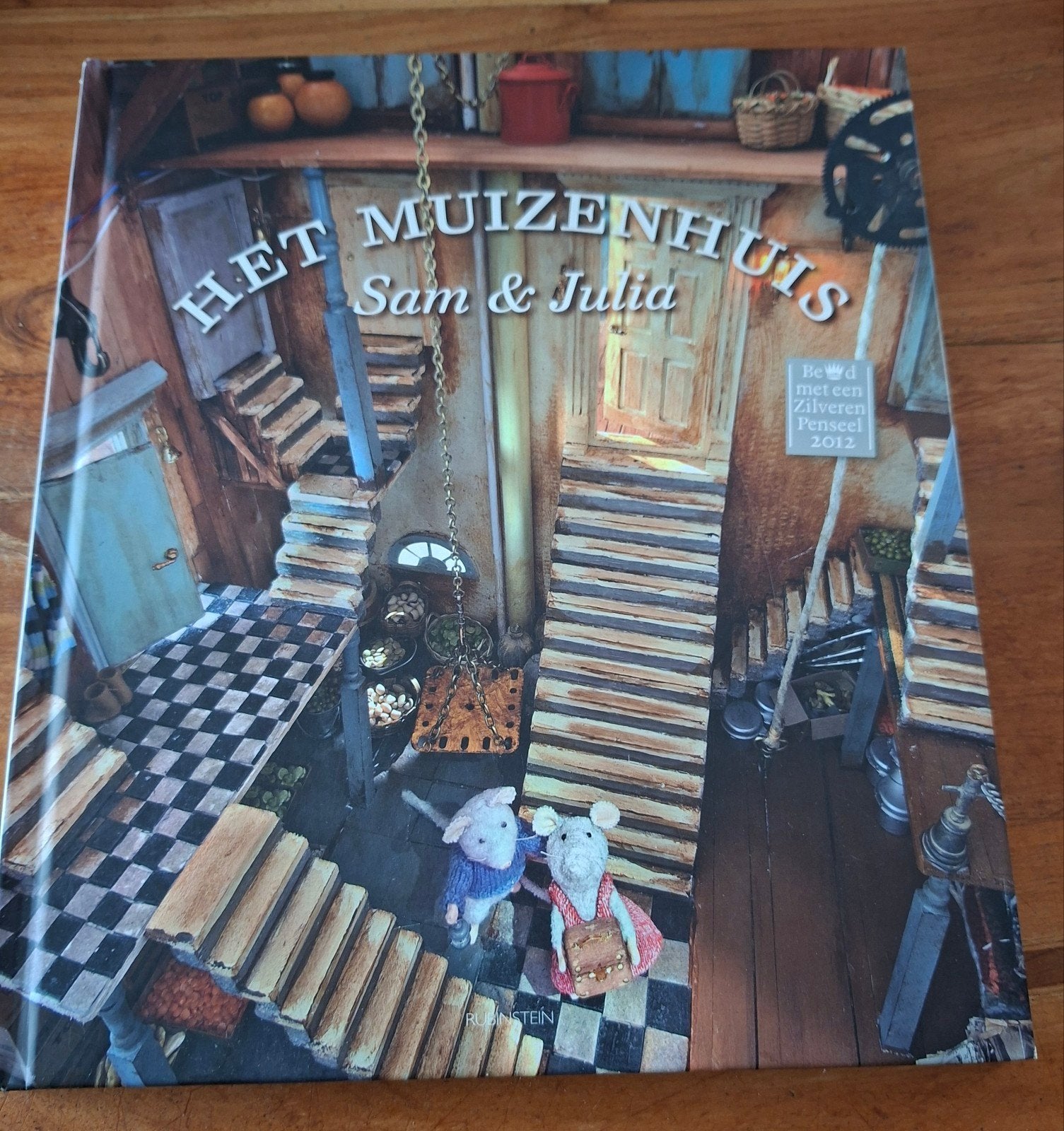 Muizenhuis, Ophalen of Verzenden, Zo goed als nieuw