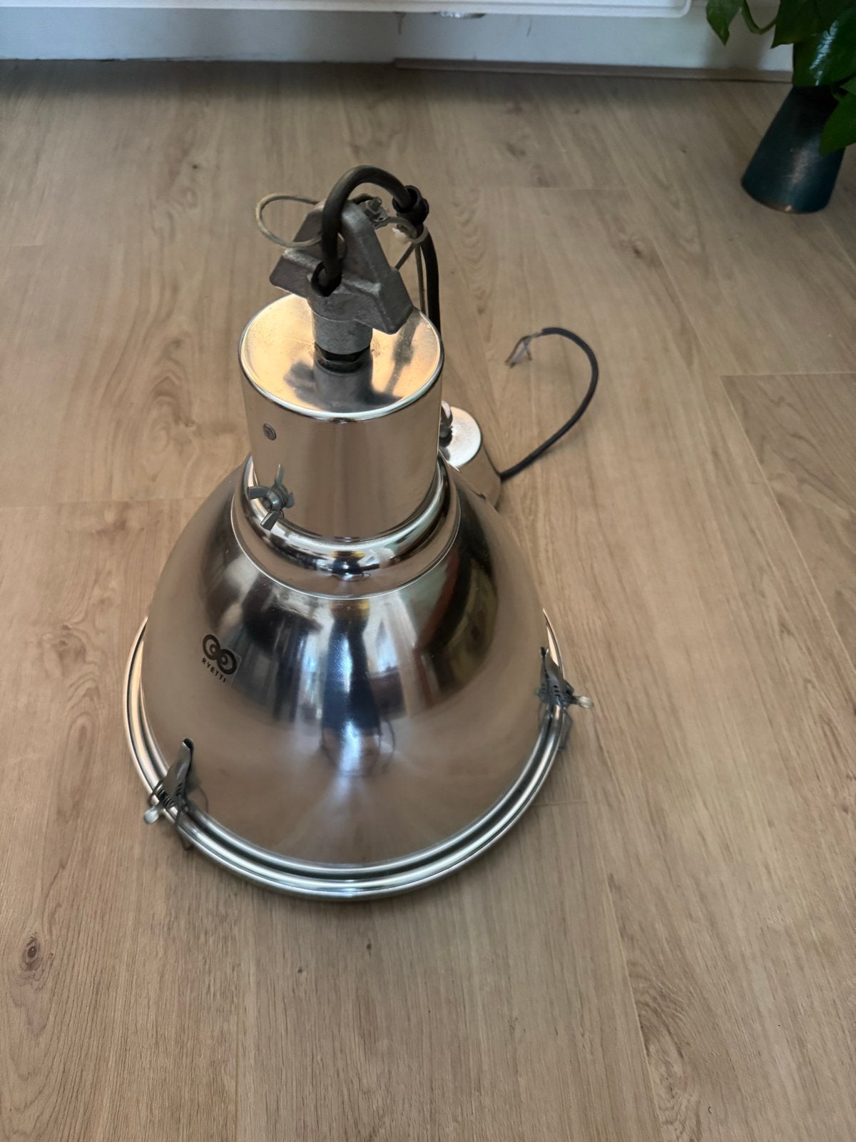 XL Vintage Ryetti Fabriekslamp – Aluminium Industriële Lamp, Antiek en Kunst, Ophalen of Verzenden