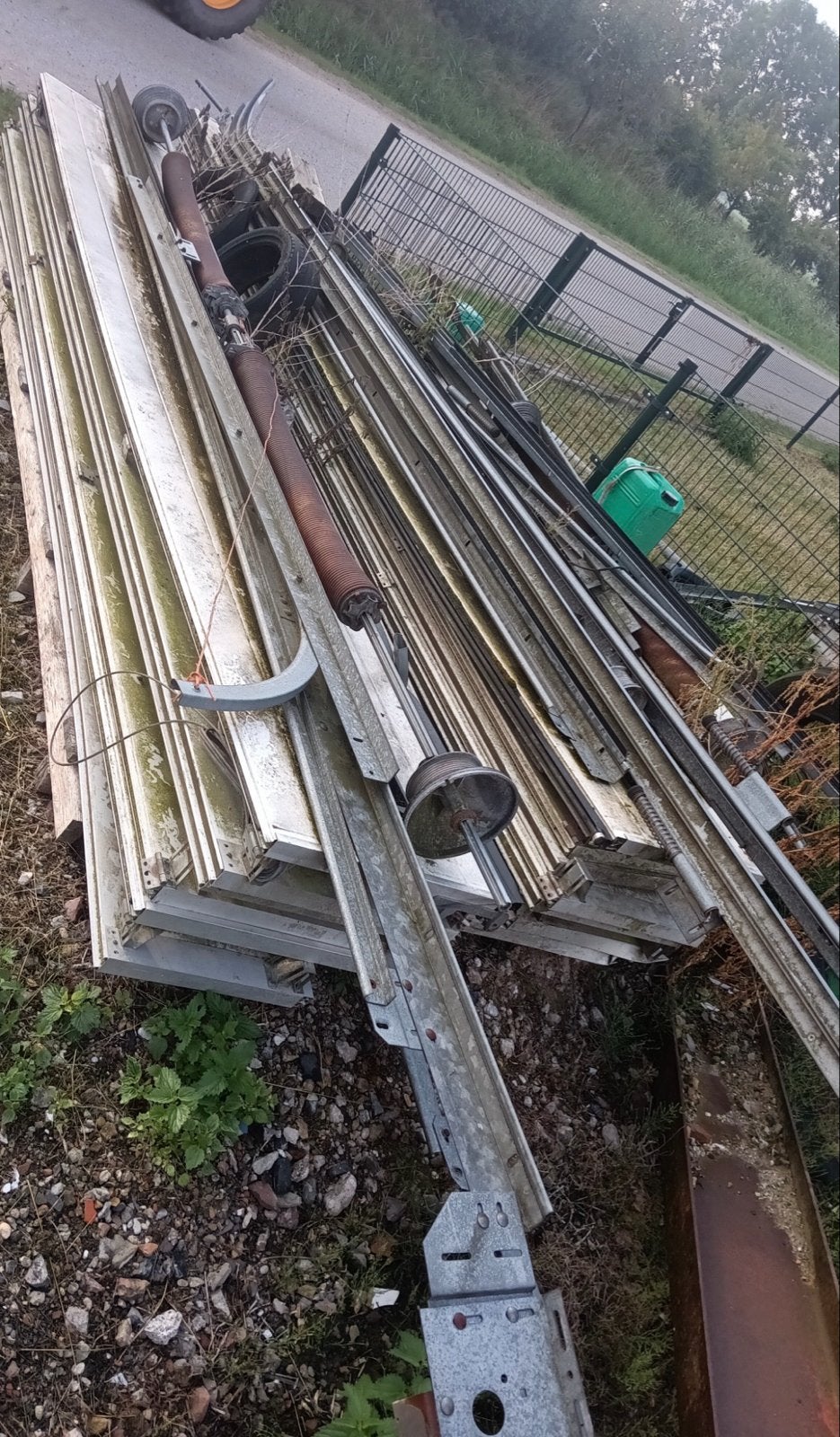 Meerdere Overheaddeuren / garagedeuren, Ophalen, Gebruikt, Garagedeur, Metaal
