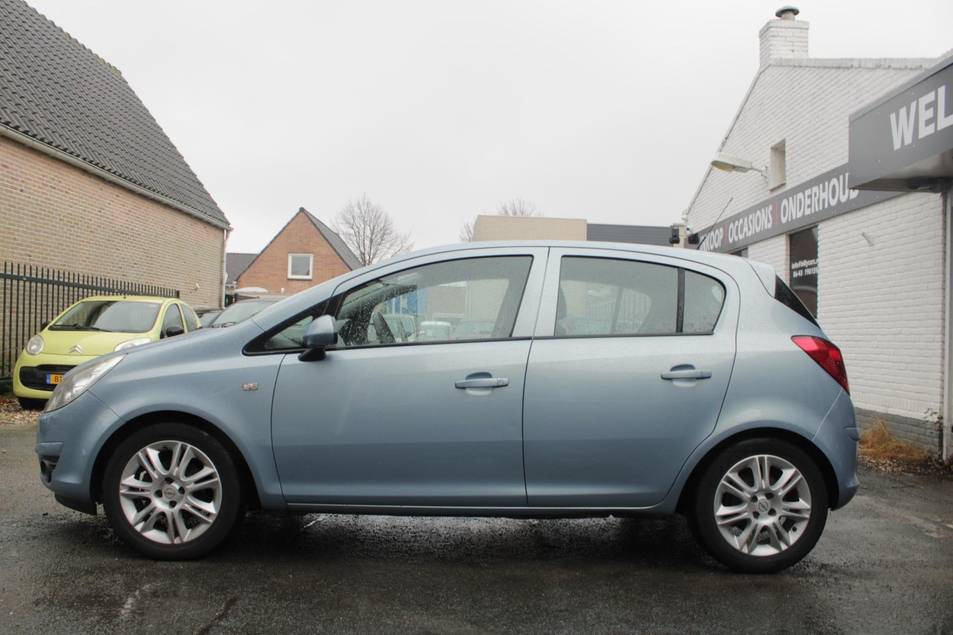 Opel CORSA 1.2-16V Essentia / Airco / CruiseControl / Fietse, Auto's, Voorwielaandrijving, Stof, Gebruikt, Zwart