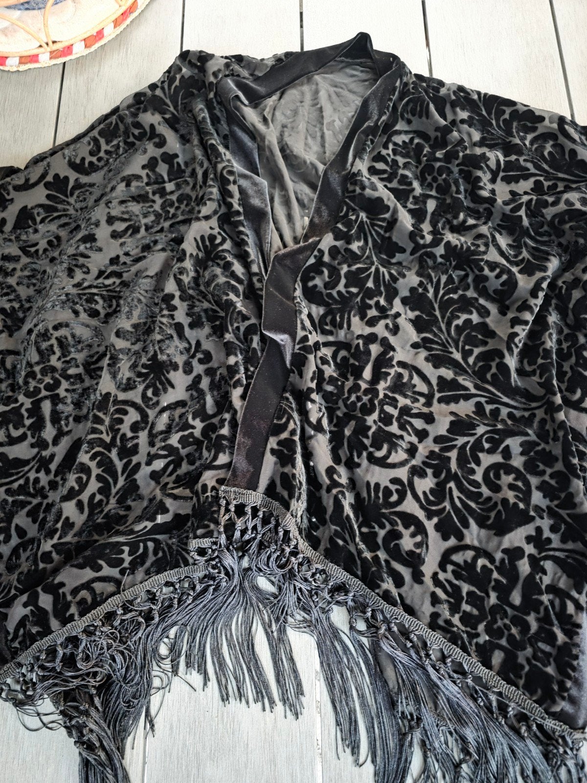 zwarte omslagdoek, Kleding | Dames, Overige Dameskleding, Ophalen of Verzenden, Zo goed als nieuw