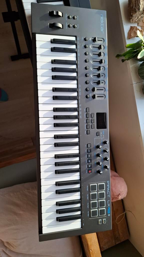 Nektar impact LX49+ Midi-controler/keyboard voor je DAW, Muziek en Instrumenten, Midi-apparatuur, Ophalen of Verzenden, Zo goed als nieuw
