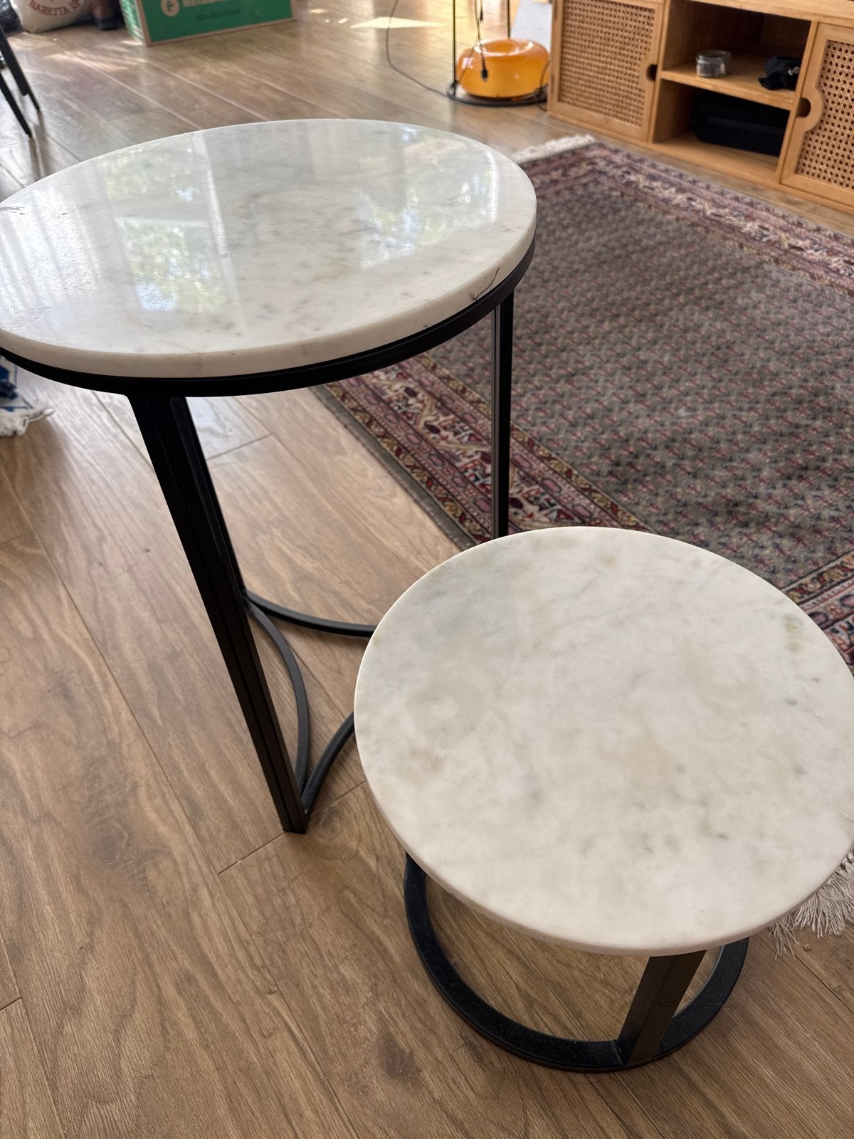 Set van 2 marmeren bijzettafels, Ophalen, Overige materialen, Minder dan 55 cm, Gebruikt