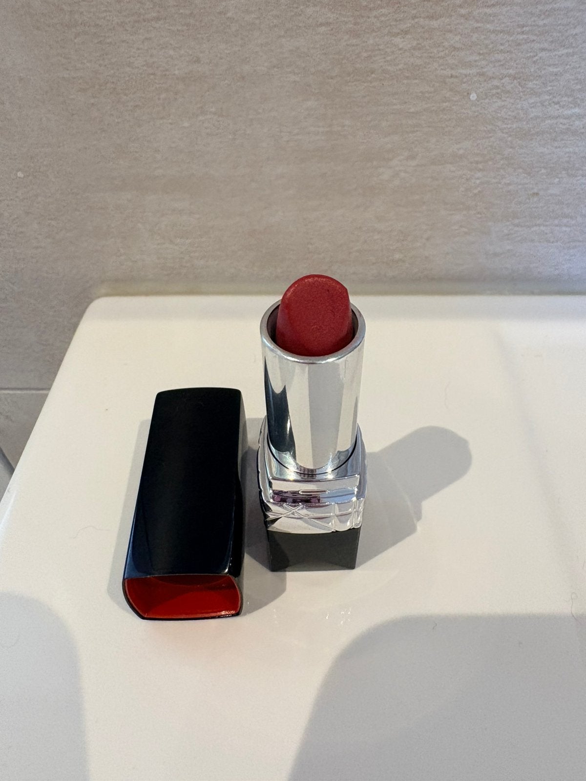 DIOR lipstick 663, Ophalen of Verzenden, Zo goed als nieuw, Rood, Lippen
