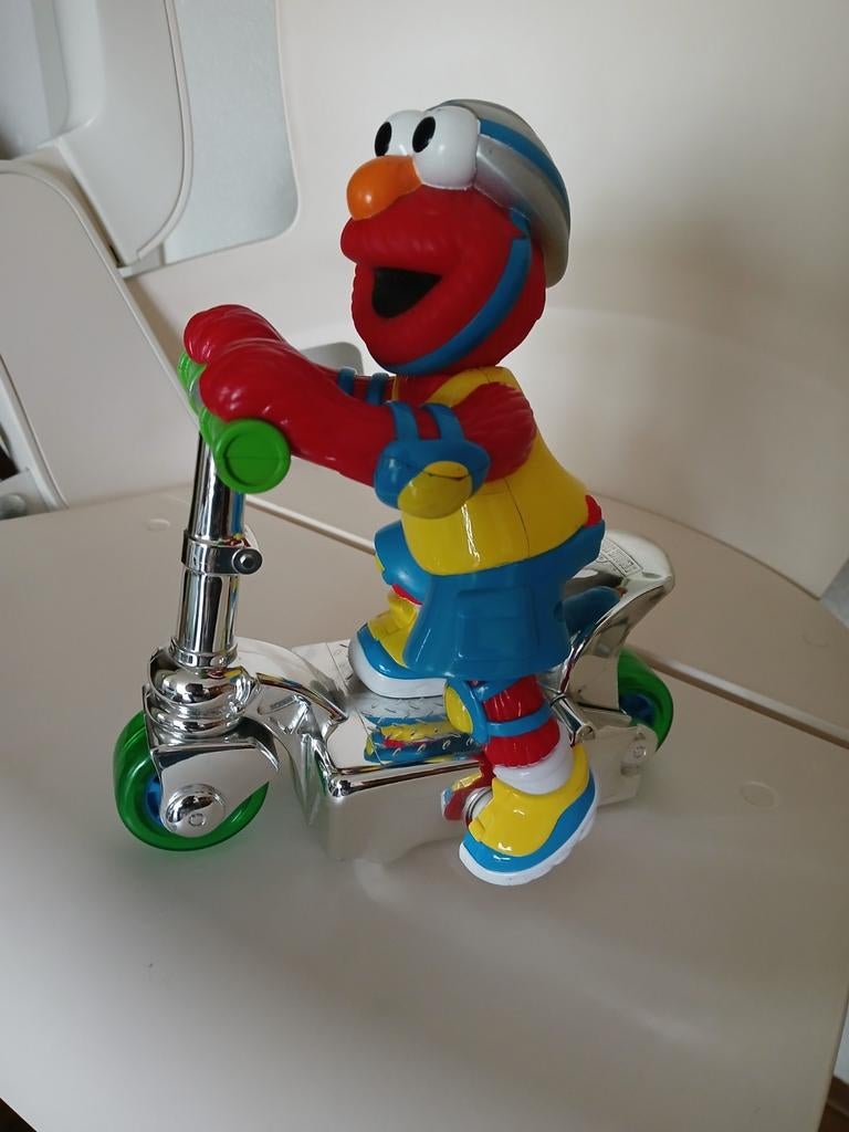 SESAMSTRAAT ELMO OP STEP 20 CM., Ophalen of Verzenden, Zo goed als nieuw