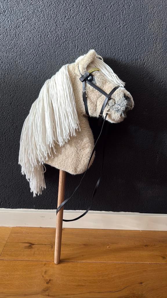 Hobbyhorse stokpaard met halster en lange manen, Ophalen, Zo goed als nieuw