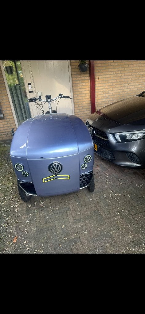 Volkswagen cargo elektrische bakfiets, Fietsen en Brommers, Elektrisch, Zo goed als nieuw, 2 kinderen, Ophalen