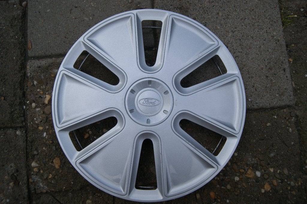 1 losse originele wieldop Ford Fiesta 14 inch (Model 3), Ophalen of Verzenden, Gebruikt