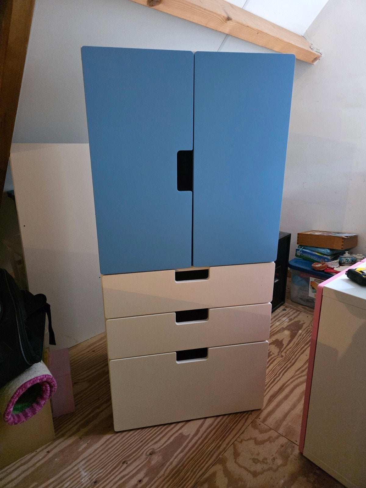 ikea stuva smastad net legplank en laden, Kinderen en Baby's, Kinderkamer | Commodes en Kasten, Ophalen, 50 tot 70 cm, 105 cm of meer