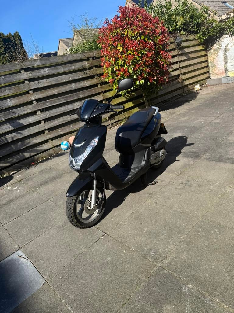 Peugeot kisbee (evt te ruil), Ophalen, Overige modellen, Zo goed als nieuw, Benzine
