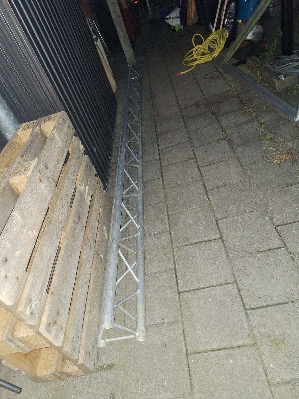 Truss alu 3 poot 4 meter lang en de poten zijn 2 meter hoog, Ophalen, 4 meter of meer