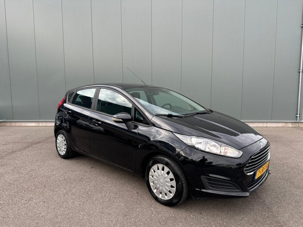 Ford Fiesta 1.6 TDCi Lease Style AIRCO / NAVI / NAP !, Auto's, Euro 5, Start-stop-systeem, 96 €/maand, Zwart