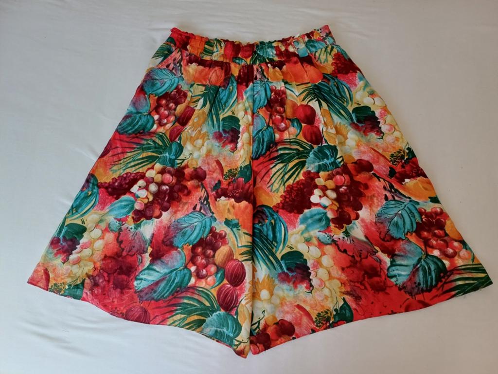 Kleurrijke Vintage Broekrok Maat 38 - Fruitprint, Kleding | Dames, Maat 38/40 (M), Overige kleuren, Ophalen of Verzenden, Knielengte