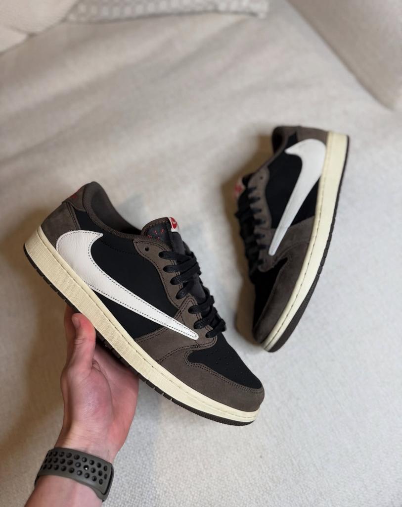 Travis scott dunks low maat 36/42, Bruin, Verzenden, Nieuw, Sneakers of Gympen