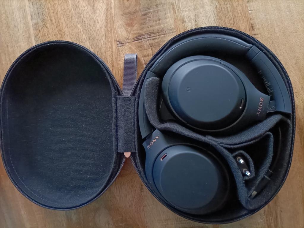 Sony WH1000 XM4