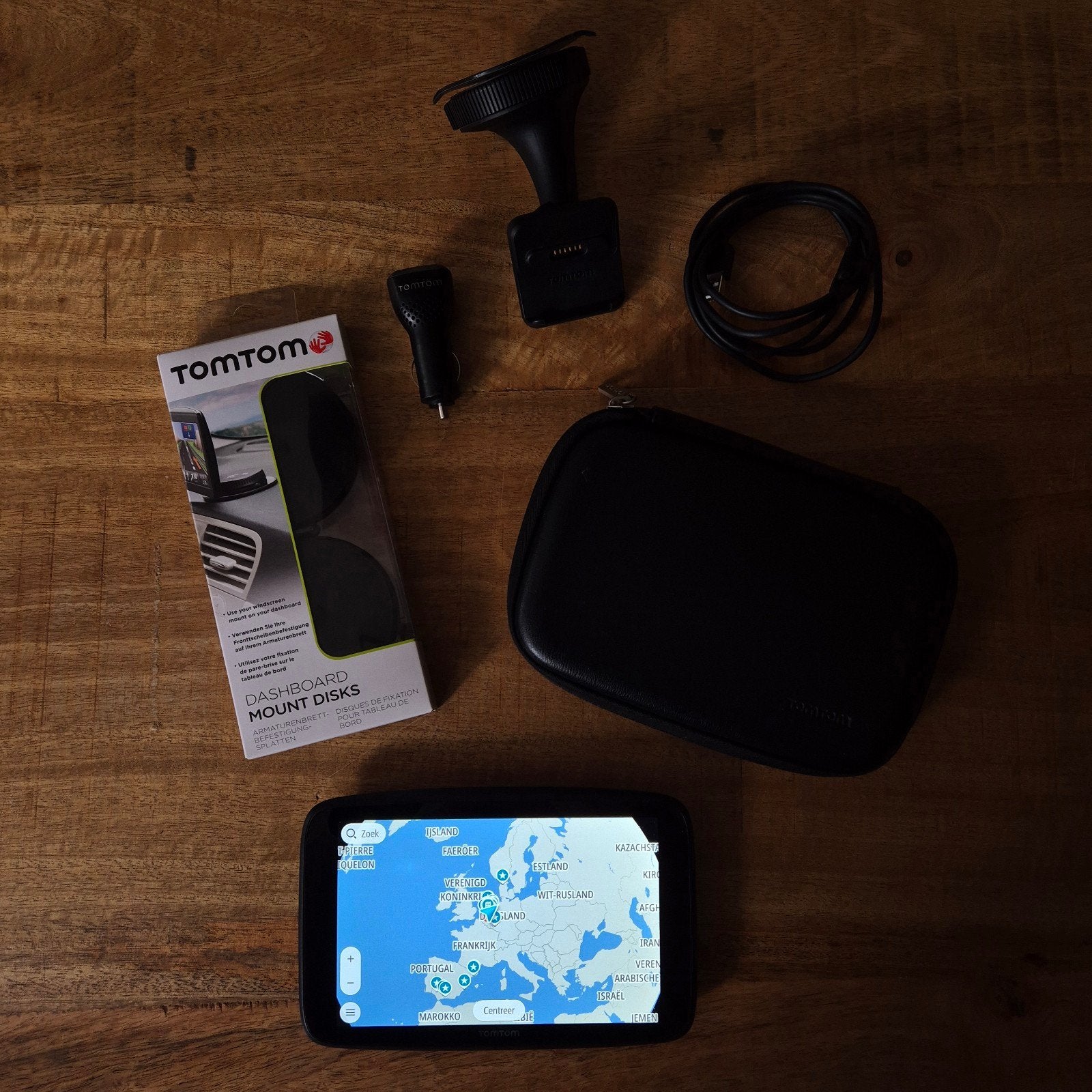 TomTom Go Discover (7 inch) met Europakaarten en accessoires, Ophalen, Zo goed als nieuw