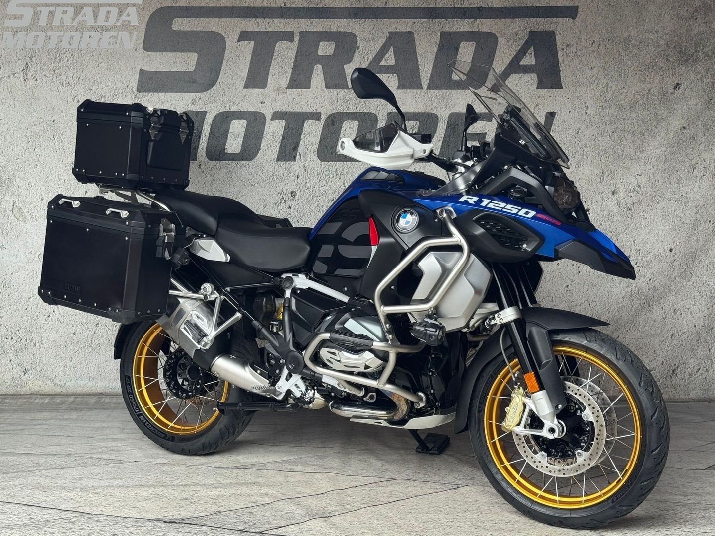 BMW R 1250 GS ADVENTURE RALLYE (bj 2023) rally final edition, 2 cilinders, 1254 cc, Bedrijf, Onbekend