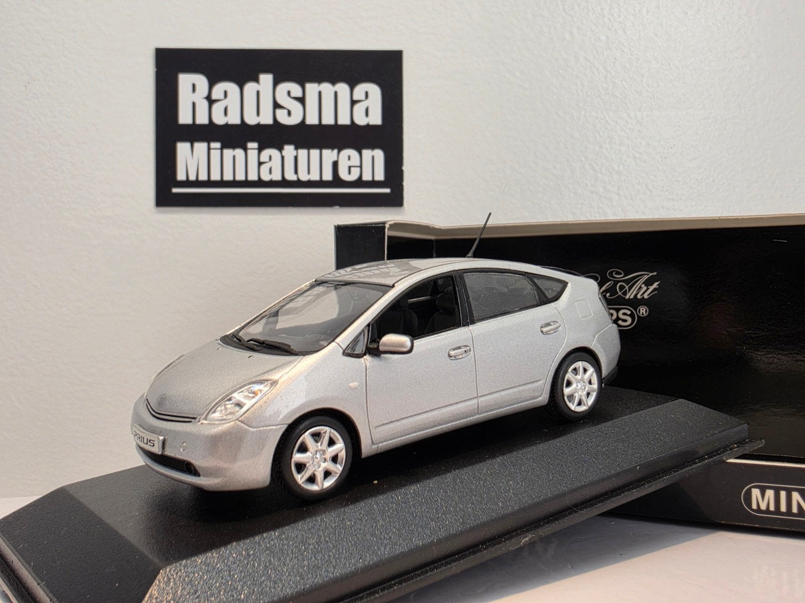 Toyota Prius - Phase2 Silver - 1:43 Minichamps, Hobby en Vrije tijd, Auto, Ophalen of Verzenden