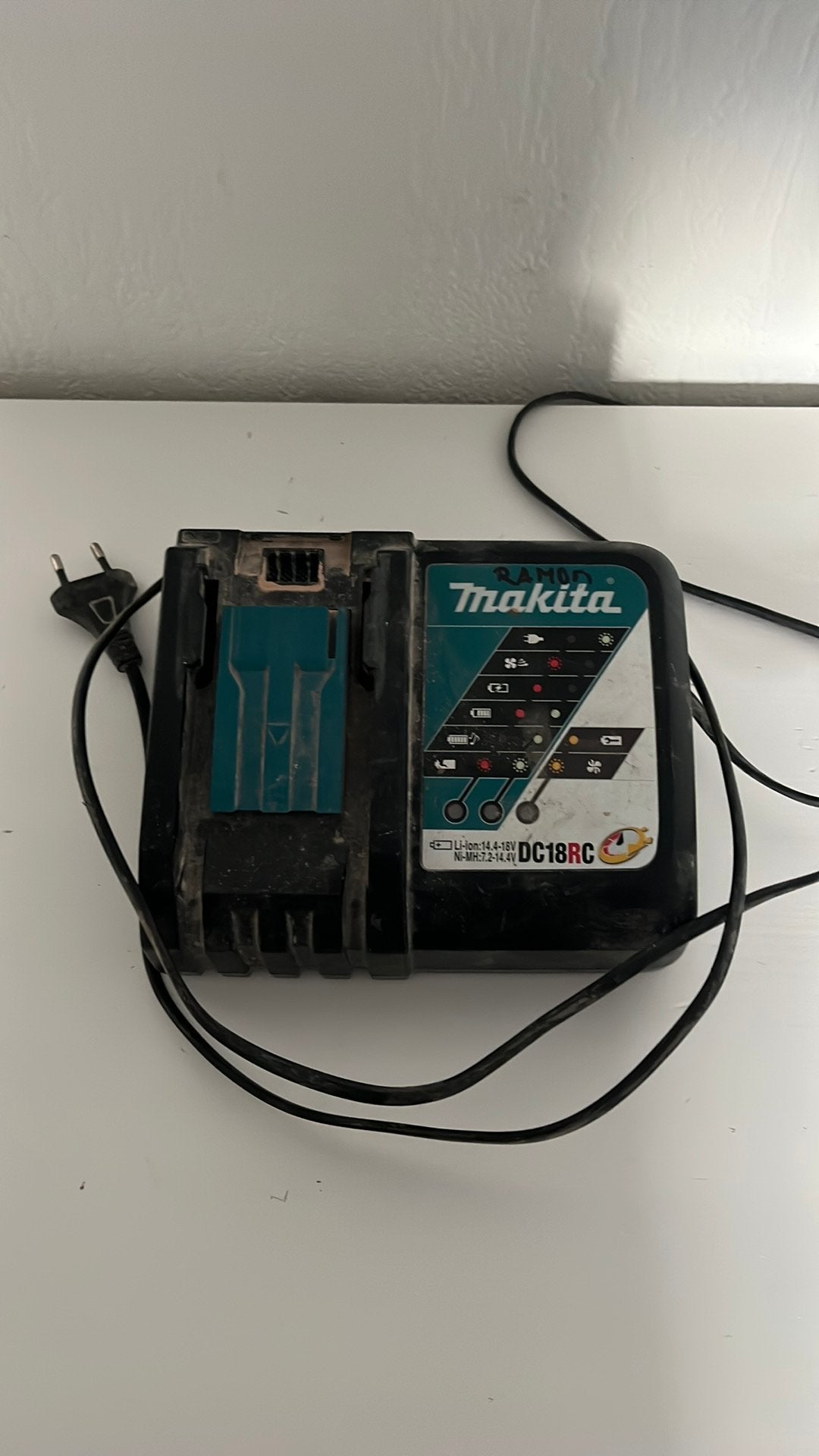 Makita oplader DC18RC, Doe-het-zelf en Verbouw, Gereedschap | Machine-onderdelen en Toebehoren, Verzenden, Gebruikt