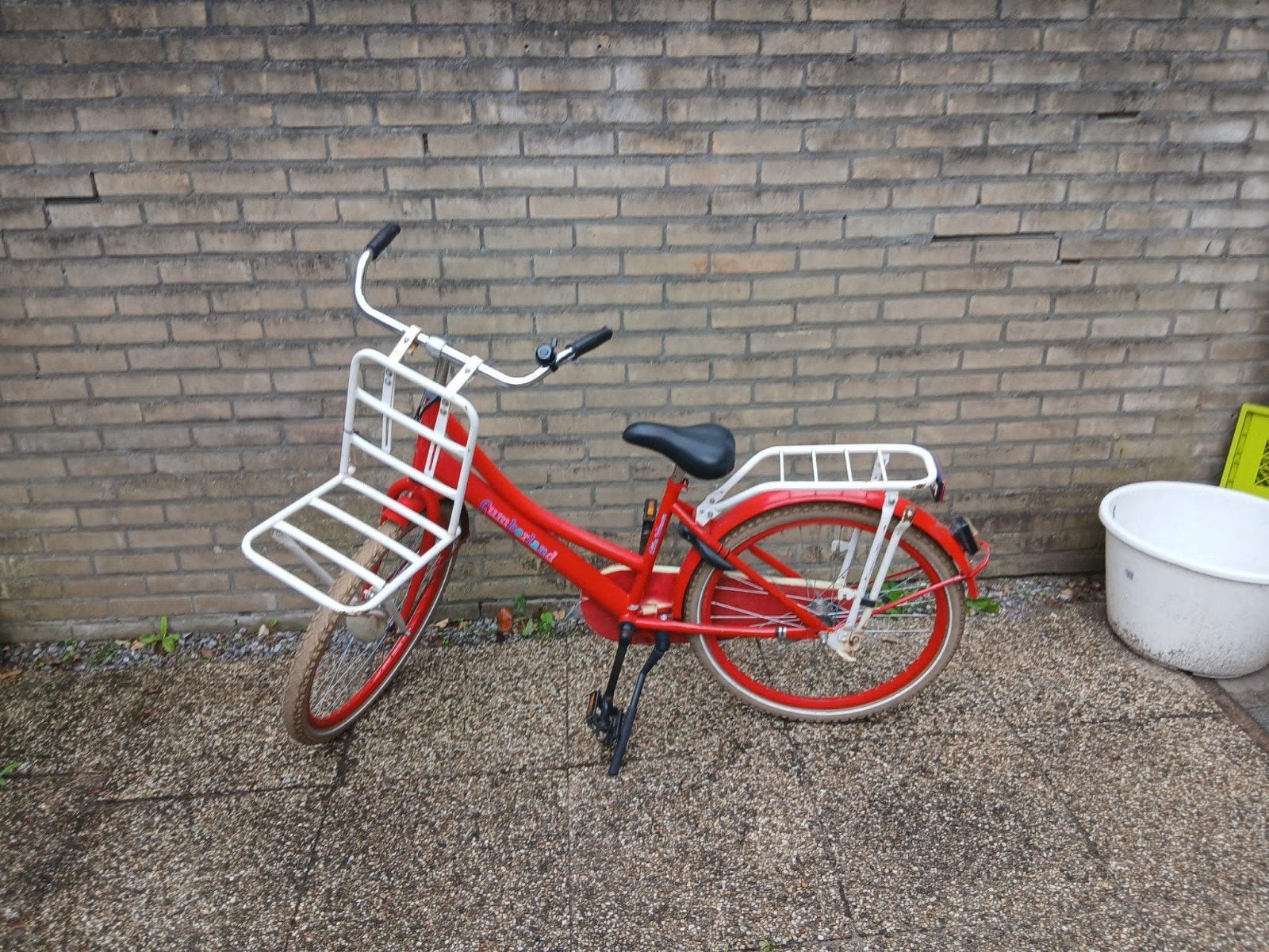 Rode meidenfiets  met voordrager en bagagedrager, Fietsen en Brommers, Fietsen | Meisjes, Velgrem, Ophalen, Overige merken, Gebruikt