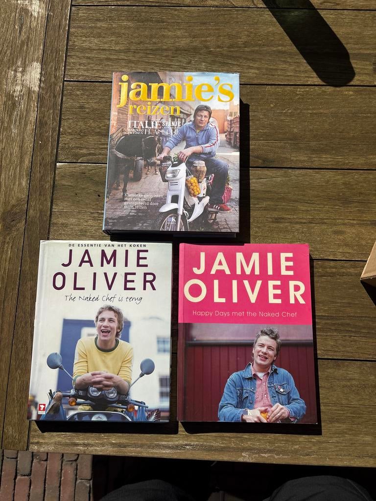 3 Jamie Oliver kookboeken: Reizen, The Naked Chef is terug,, Boeken, Ophalen of Verzenden, Zo goed als nieuw