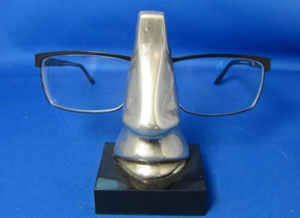 Verzilverde metalen brilhouder - Salvador Dali neus, Nieuw, Ophalen of Verzenden, Zilver, Metaal