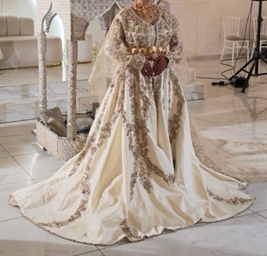 Elegante Witte Marokkaanse Lebsa - Bruidsjurk, Ophalen, Zo goed als nieuw, Wit, Trouwjurk
