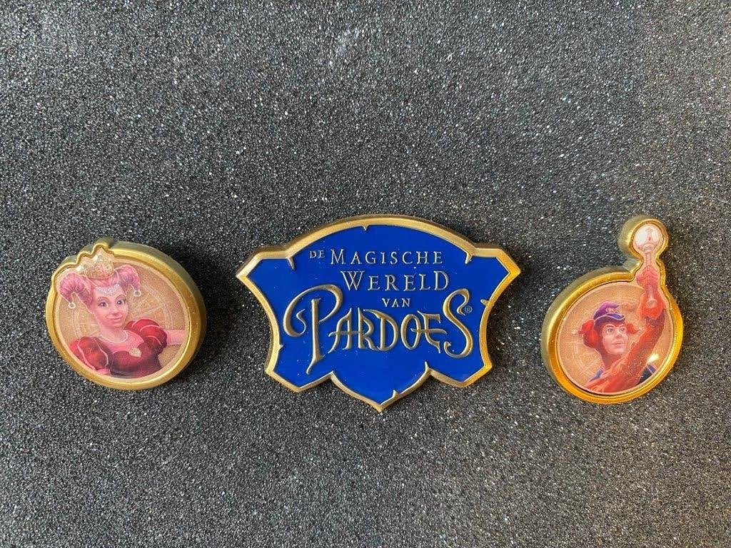 Efteling pins De Magische Wereld van Pardoes, Verzenden, Zo goed als nieuw, Button of Speldje