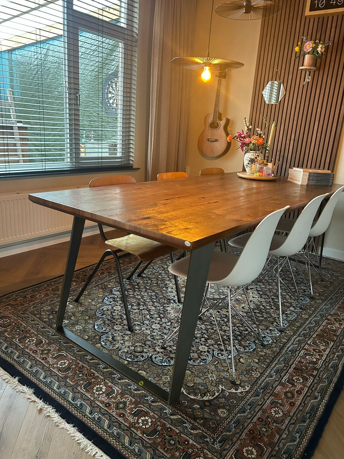 Houten eettafel met stalen poten, Huis en Inrichting, Ophalen, Zo goed als nieuw, Rechthoekig, 50 tot 100 cm