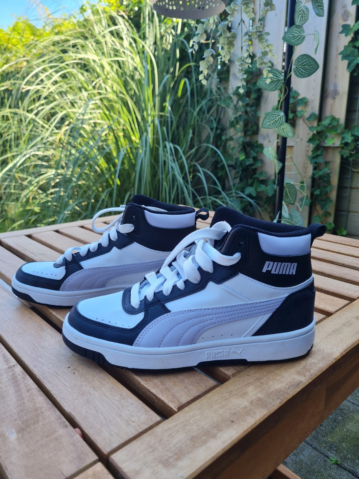 Puma Rebound Joy Jr Sneakers - Zwart/Wit/Lila, Overige kleuren, Puma, Ophalen of Verzenden, Sneakers of Gympen