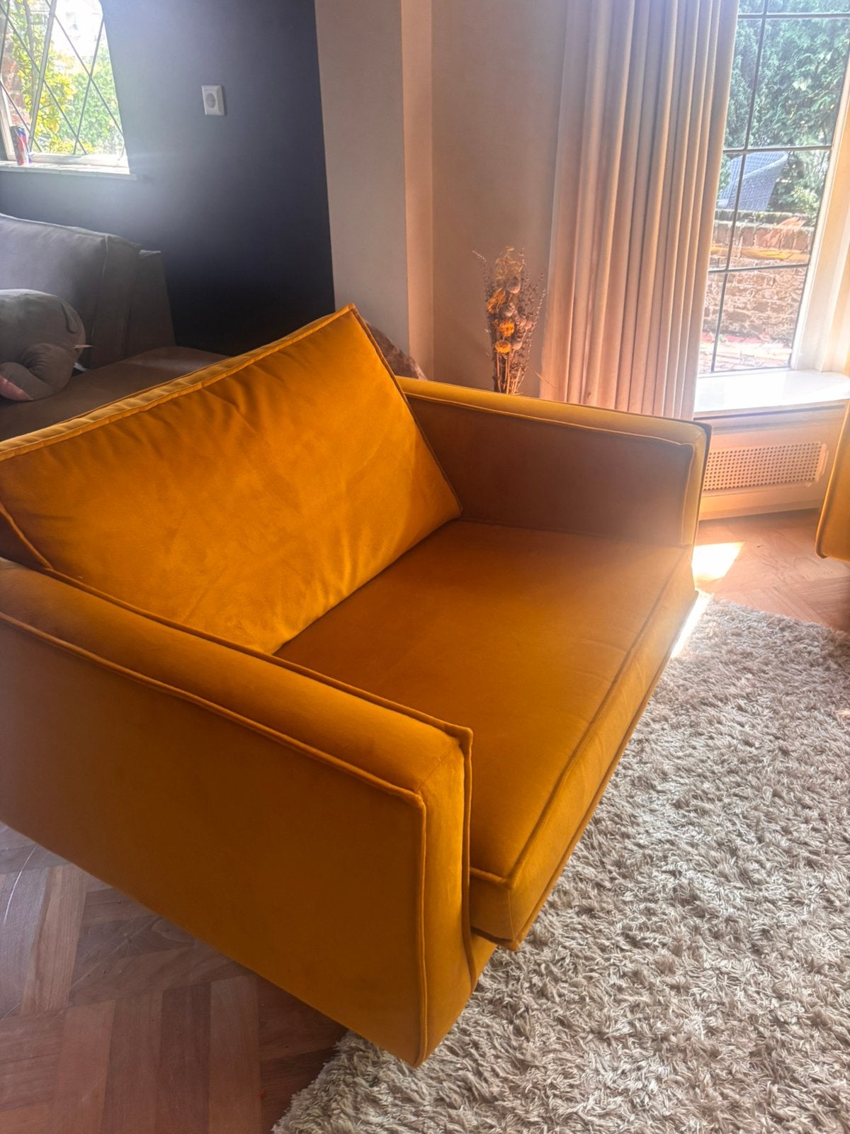 Fauteuil (2 stuks) rodeo velvet oker, Ophalen, Eenpersoons, 75 tot 100 cm, Zo goed als nieuw