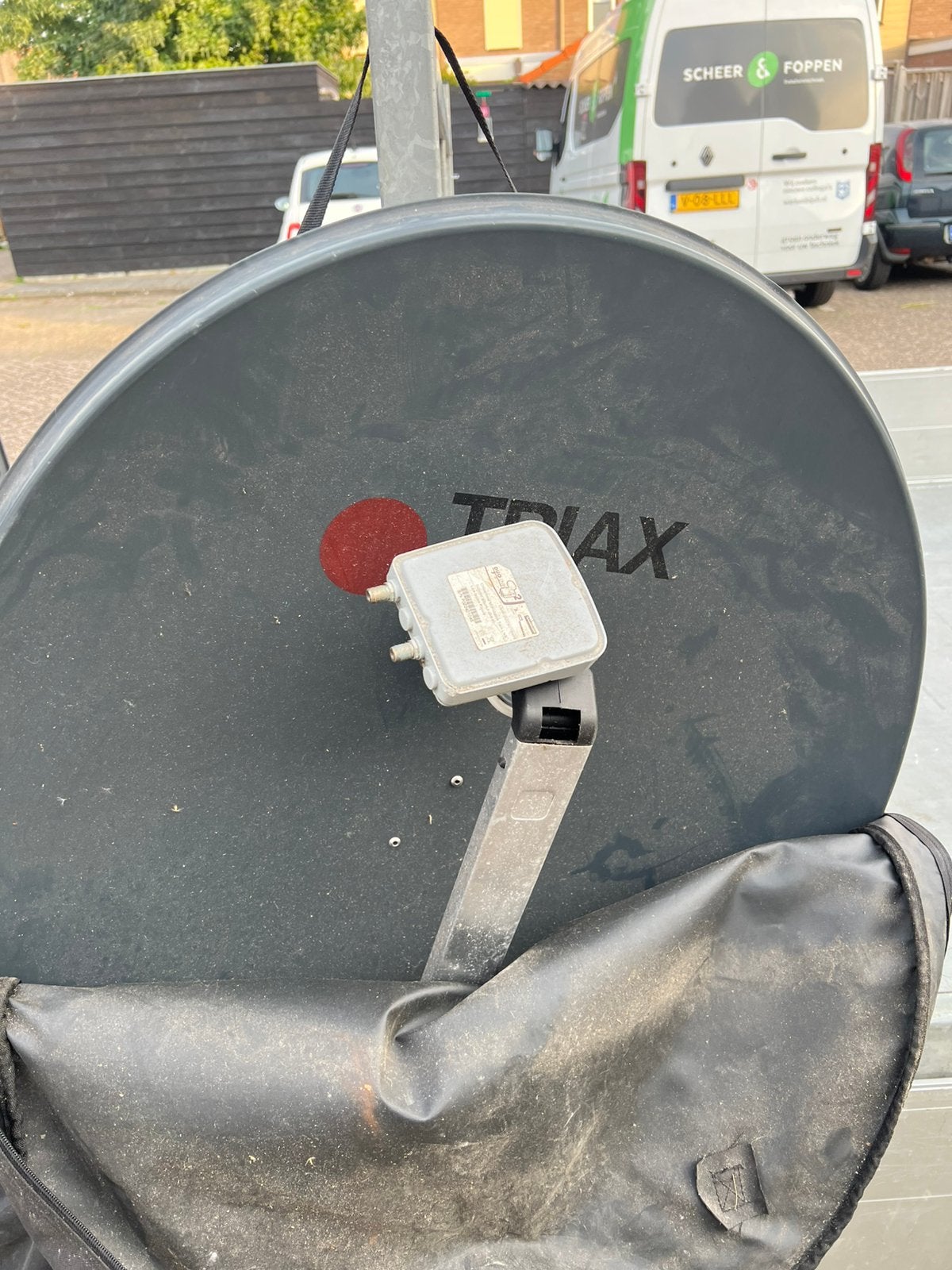 Triax satelliet schotel, Ophalen, Zo goed als nieuw, Overige merken