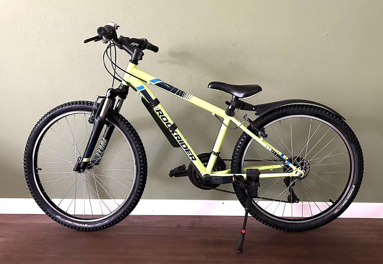 Mountainbike Rockrider ST500 met accessoires in nieuwstaat!, Ophalen, Zo goed als nieuw