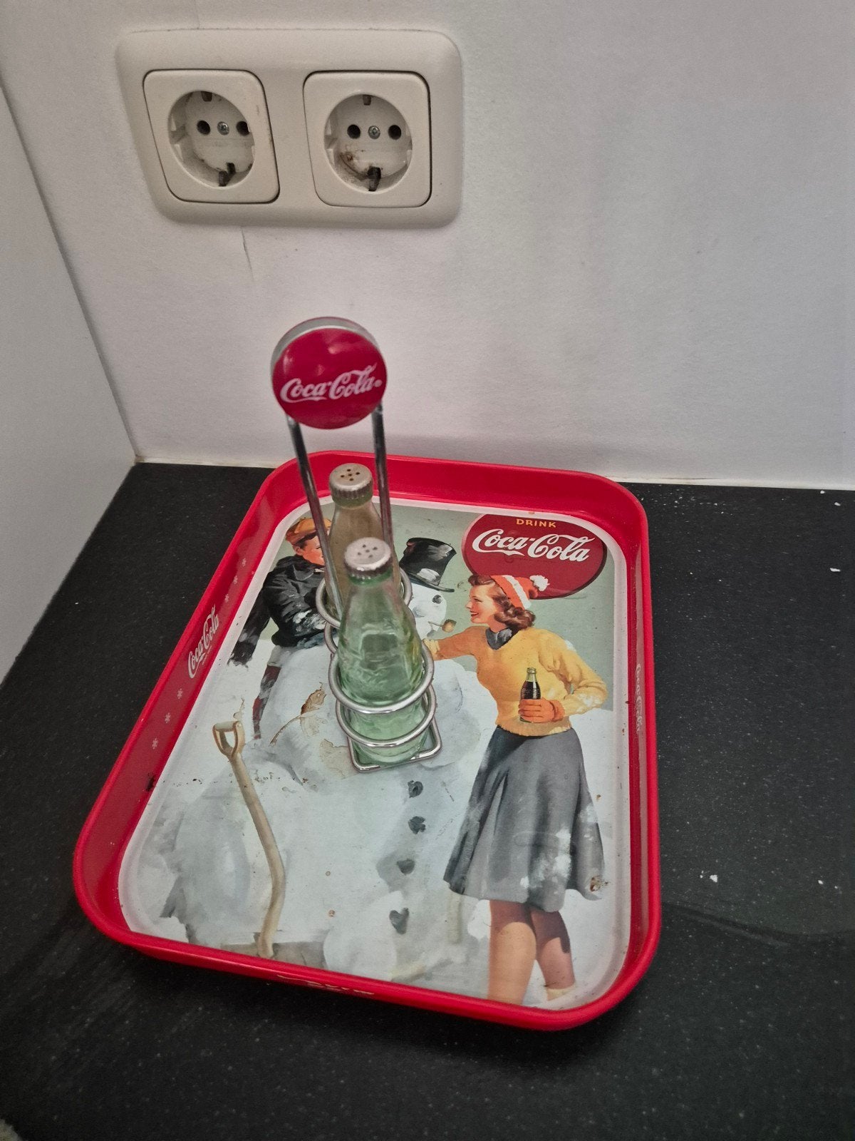 Vintage Coca-Cola dienblad met zout- en peperstel, Ophalen of Verzenden, Gebruikt, Gebruiksvoorwerp
