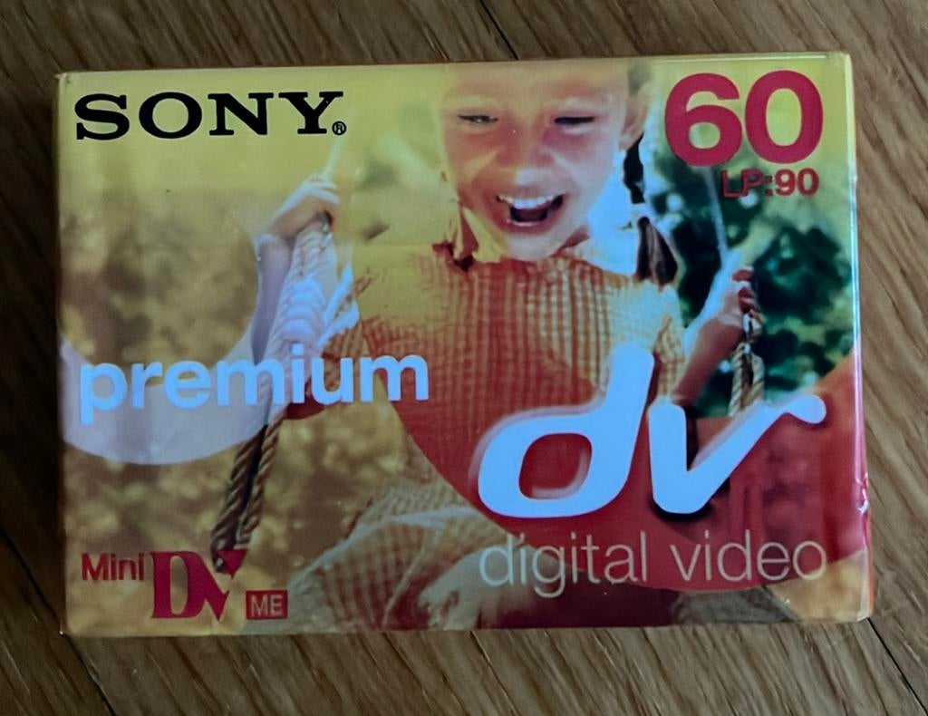 Sony DVM60 Premium Mini DV videocassette, Mini dv, Nieuw, Ophalen of Verzenden, Band, Disc of Geheugen