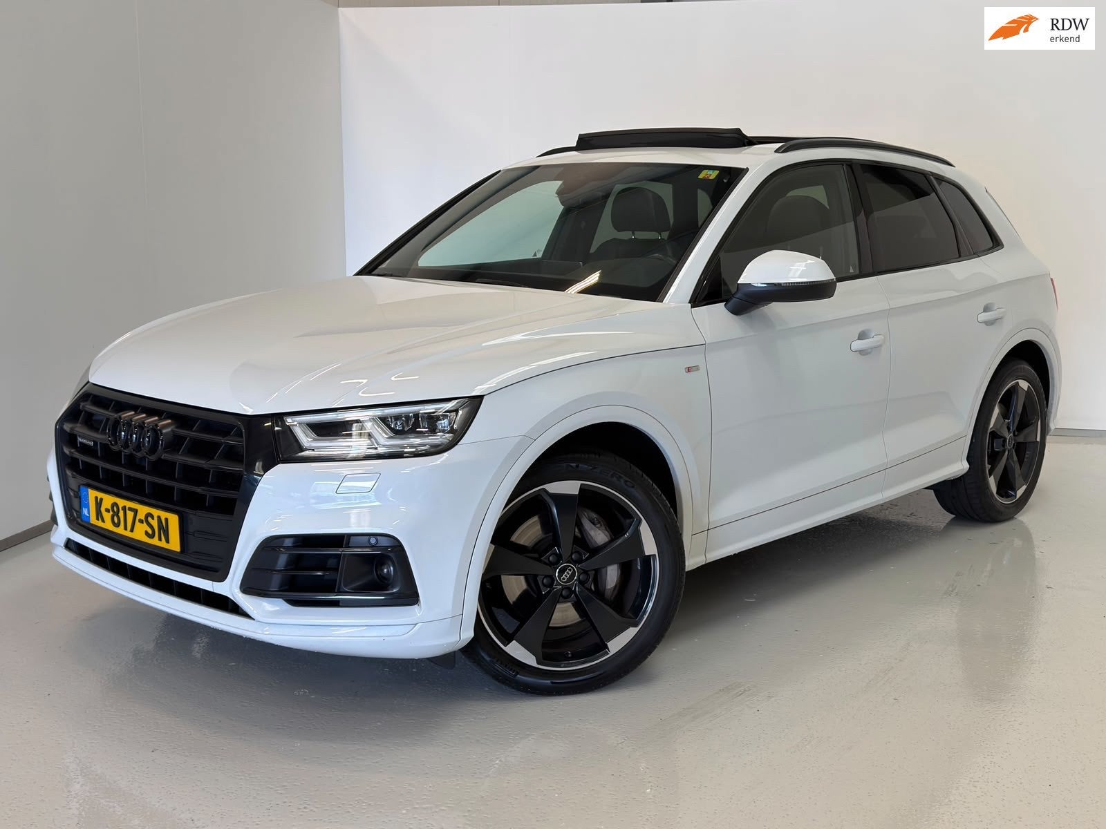 Audi Q5 3.0 TDI Quattro Sport S Line Black Edition / Pano /, Auto's, Automaat, Gebruikt, Q5, Wit