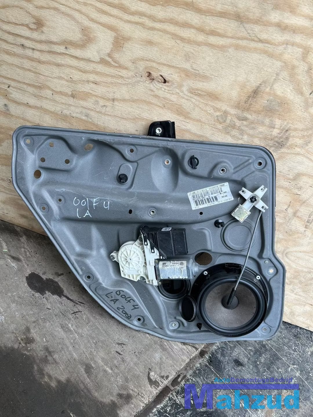 VW GOLF 4 Links achter raammechaniek raammotor 1998-2003, Gebruikt, Volkswagen, Volkswagen AG, Berliner Ring 2
38440  Wolfsburg, DE