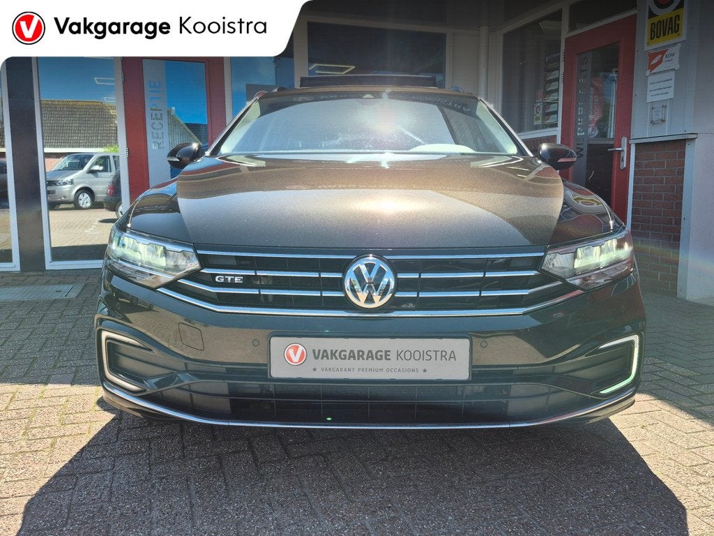 Volkswagen Passat Variant 1.4 TSI PHEV GTE Business|Pano|Mas, 12 maanden, Stof, Gebruikt, Zwart