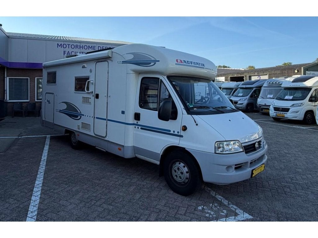 Adria Coral 660SL NLcamper(NAP)1ste eig. 64000KM Standkachel, Caravans en Kamperen, Fiat, 6 tot 7 meter, Bedrijf, Tot en met 3