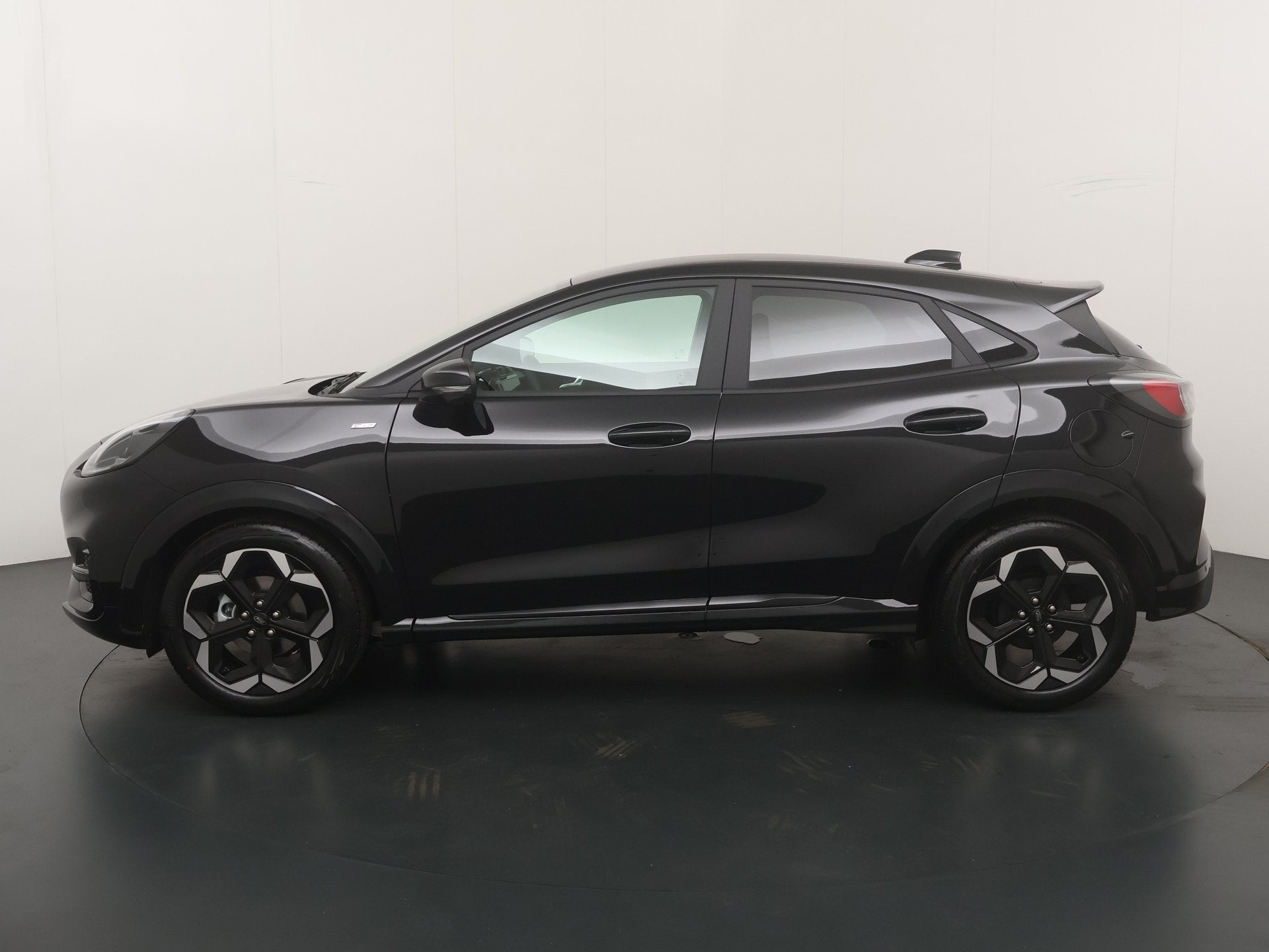 Ford Puma Hybrid ST-Line X 155Pk I Driver Assist | Winter Pa, Puma, Zwart, Leder en Stof, Zwart
