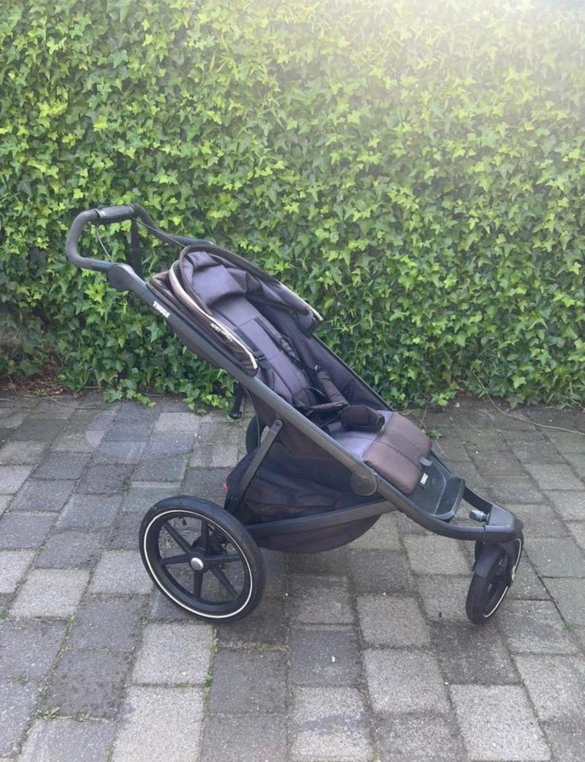 Thule Urban Glide 2 kinderwagen met voetenzak, Gebruikt, Luchtbanden, Ophalen, Kinderwagen