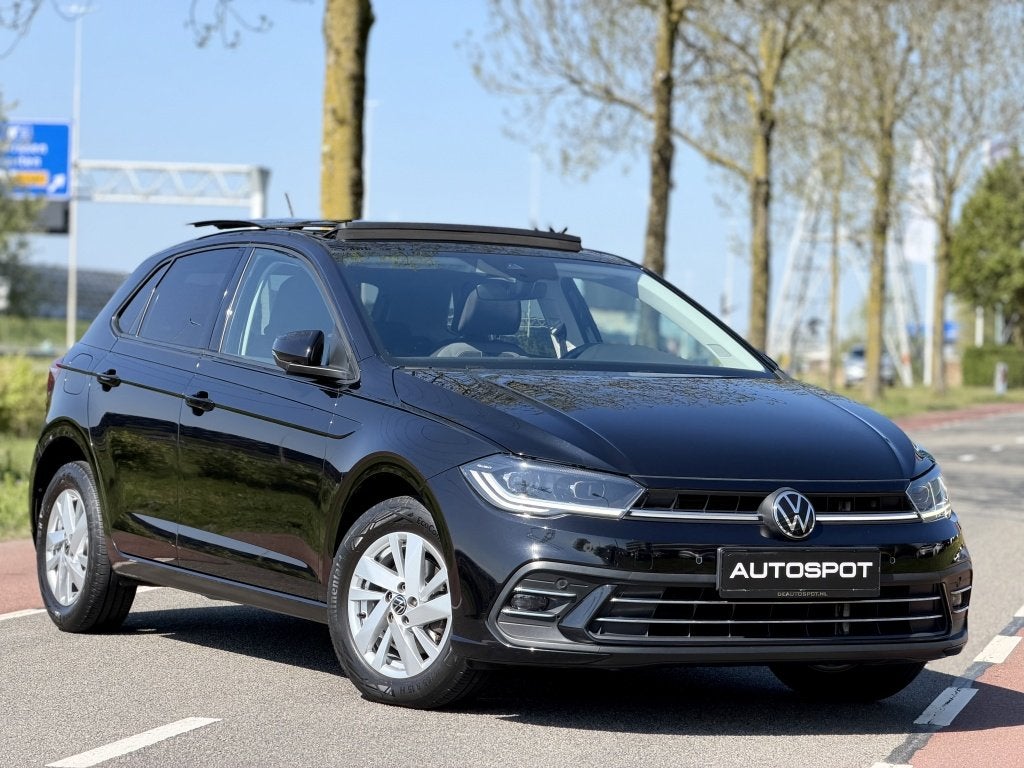 Volkswagen Polo 1.0 TSI Style DSG Pano Virtual IQ Light Trek, Stof, Gebruikt, 1207 kg, Zwart