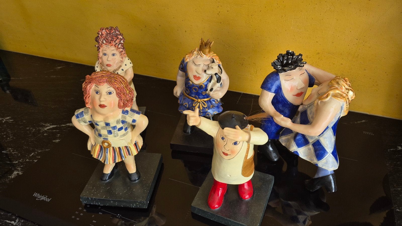 Beeldjes van Renée Bazuin: Spoetnik, Anastasia, Gooise Vrouw, Ophalen, Groep mensen, Handgemaakt, 20 - 50 cm