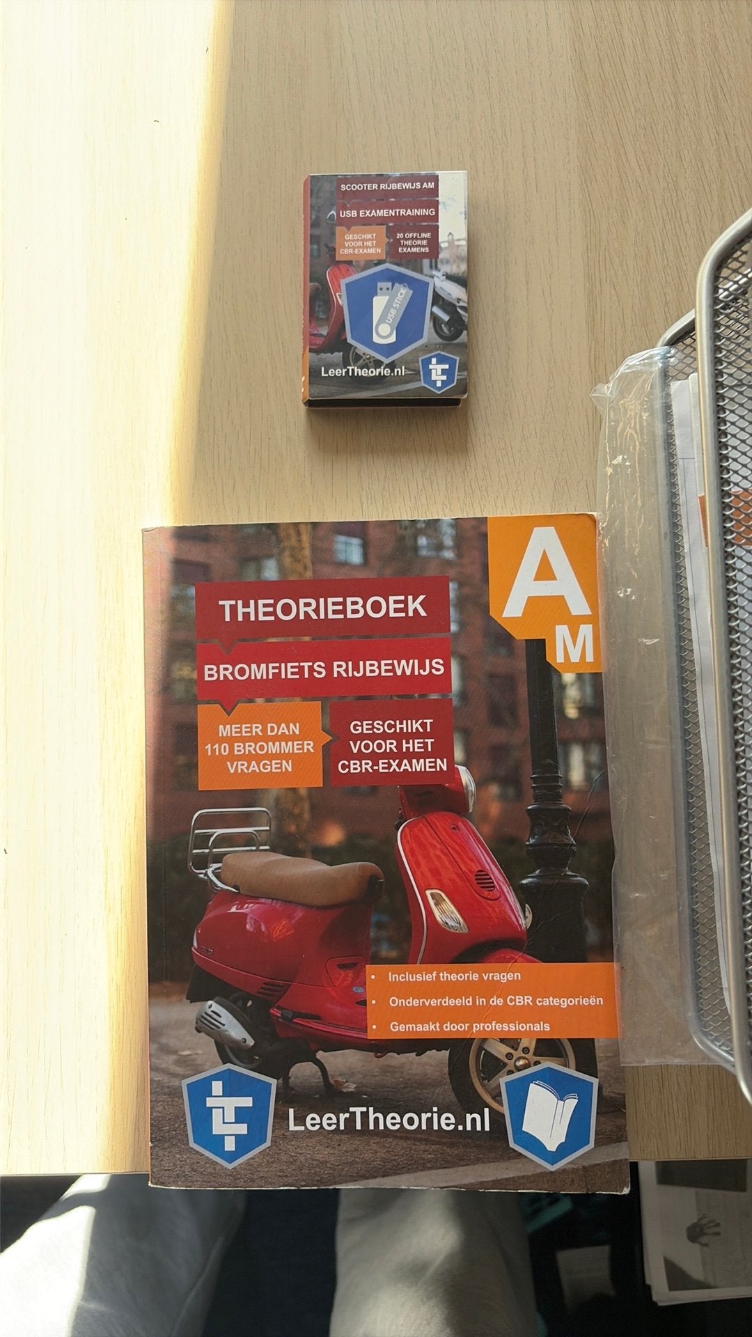Theorie boek bromfiets + usb, Ophalen, Gelezen, Algemeen