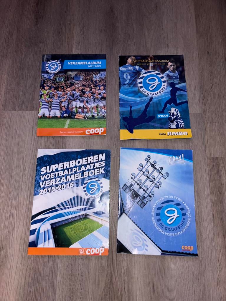 De Graafschap Sticker Albums, Verzamelen, Verzenden, Zo goed als nieuw, Overige binnenlandse clubs, Boek of Tijdschrift