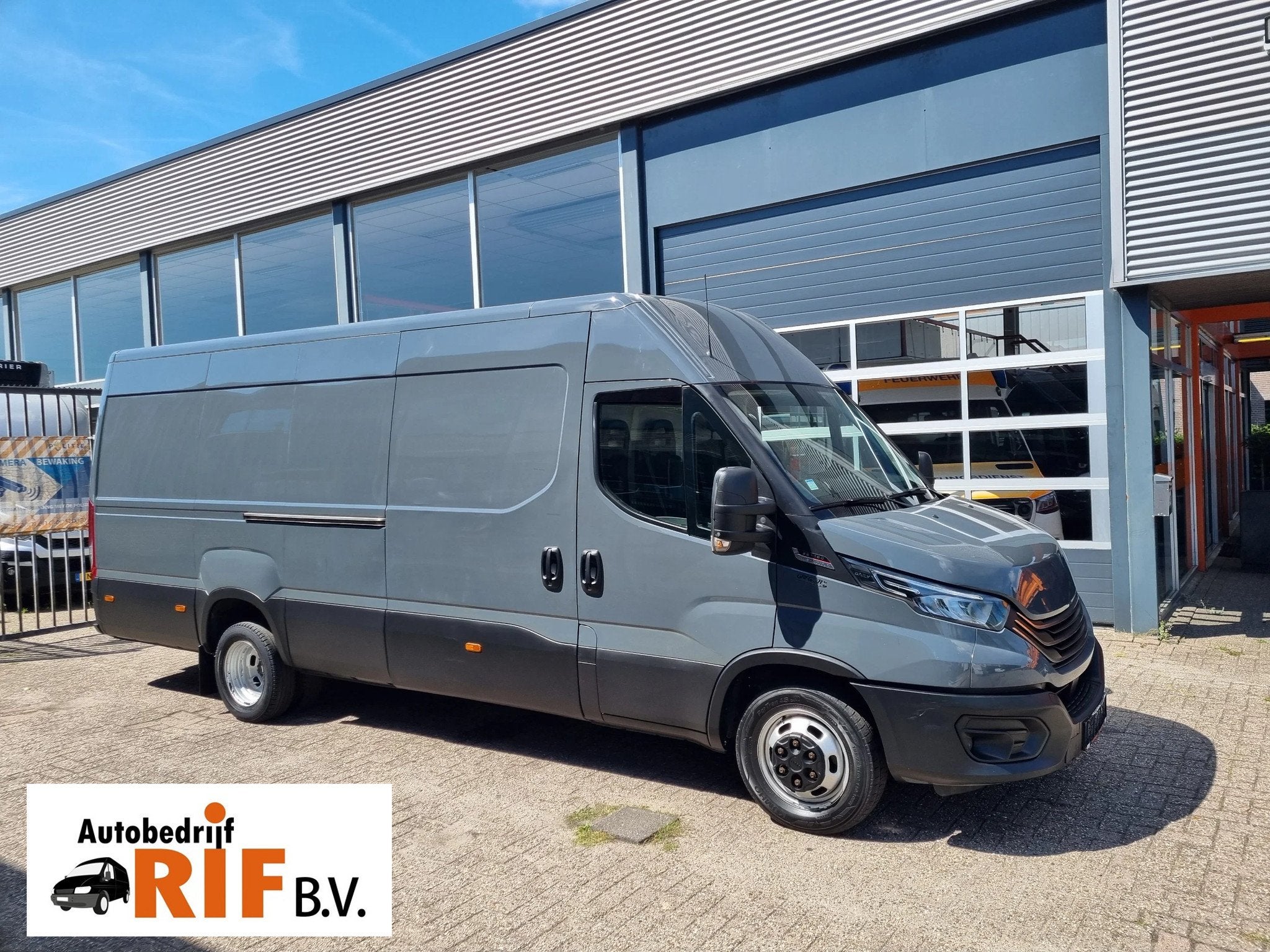 Iveco Daily 35C18 3.0D 180PK L4H2 N1 Hi-Matic Euro 6 GVW3500, Auto's, Automaat, Achterwielaandrijving, Gebruikt, Euro 6