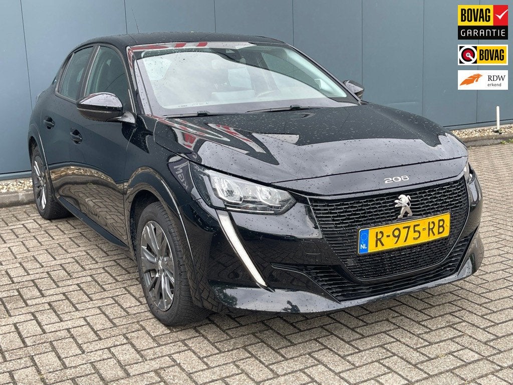 Peugeot E-208 EV Active Pack 50 kWh, Auto's, Peugeot, Gebruikt, Zwart, Origineel Nederlands, 136 min