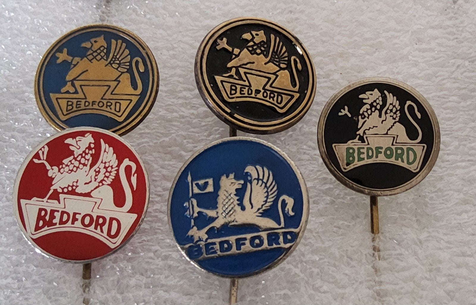 5 Bedford Speldjes - Vintage Auto Merk, Verzamelen, Ophalen of Verzenden, Gebruikt, Merk, Speldje of Pin