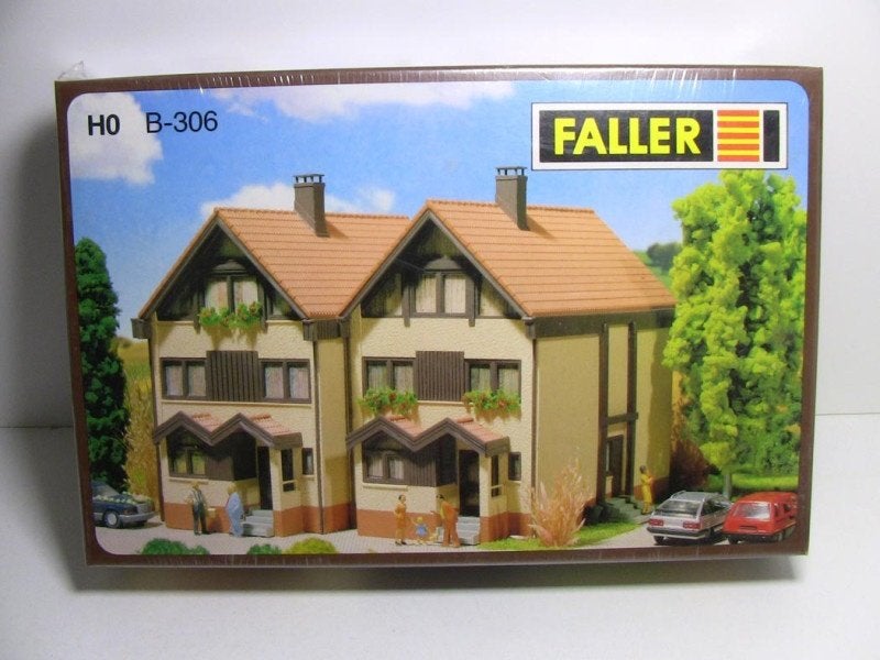 FALLER HO B-306: bouwpakket twee moderne rijtjeshuizen, Overige merken, Gelijkstroom of Wisselstroom, Brug, Tunnel of Gebouw, Nieuw